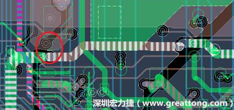 慢慢確認(rèn)CAF發(fā)生的位置后，可以配合Gerber查看PCB的結(jié)構(gòu)是否有通孔太近或是線路太近的問題。